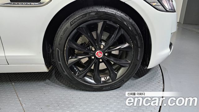 Jaguar XF из Кореи Encar
