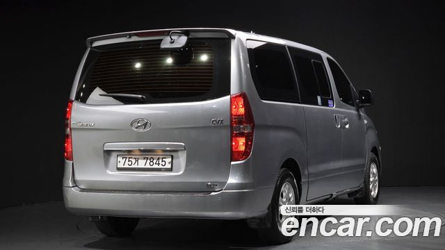 Hyundai Starex 12-Seater Wagon CVX Luxury — пробег 141 153 км — фото 2 из 5