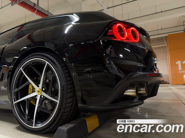 Ferrari GTC4 Lusso из Кореи Encar