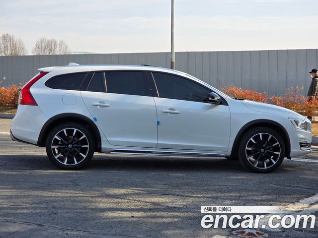 Volvo V60 из Кореи Encar