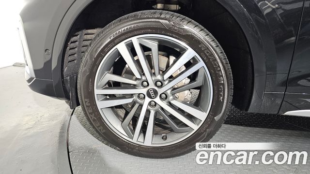 Audi Q5 45 TFSI Quattro Premium — пробег 71 965 км