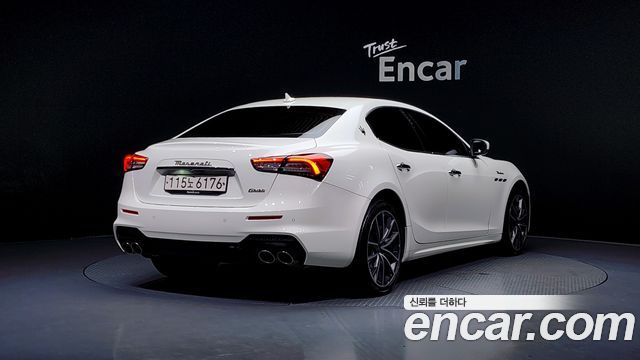 Maserati Ghibli из Кореи Encar