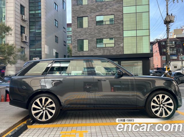 Land Rover Range Rover P530 Autobiography Long Wheel Base — пробег 25 000 км — фото 5 из 5
