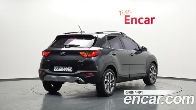 Kia Stonic из Кореи Encar