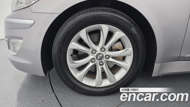 Hyundai Genesis из Кореи Encar