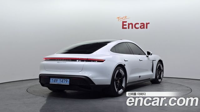 Porsche Taycan из Кореи Encar