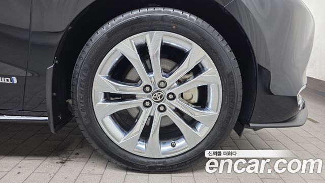 Toyota Sienna 2.5 Hybrid 2WD — пробег 54 792 км