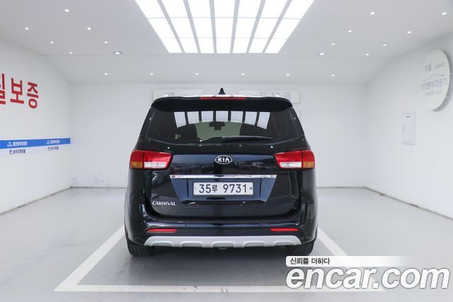 Kia Carnival из Кореи Encar