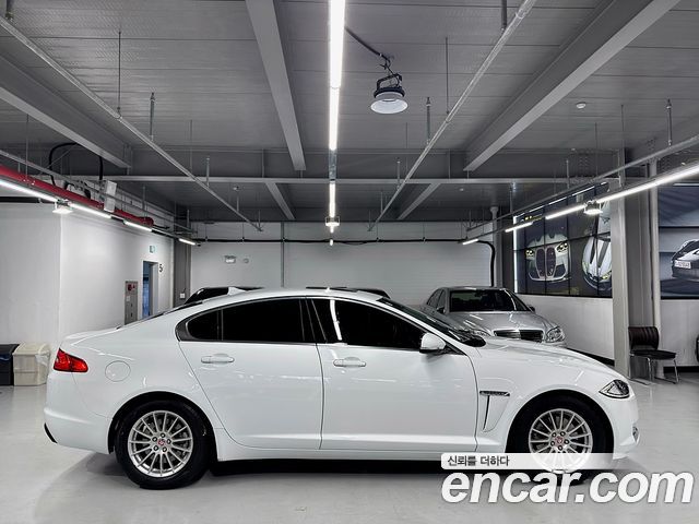 Jaguar XF 2.2D Luxury X250 — пробег 66 032 км — фото 5 из 5
