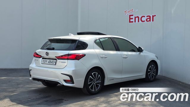 Lexus CT200h из Кореи Encar