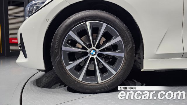 BMW 3-Series из Кореи Encar