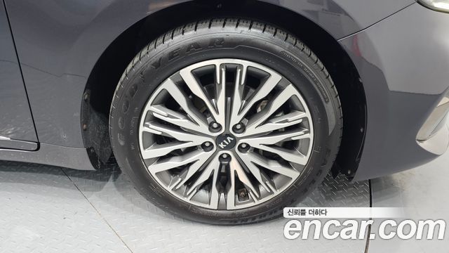 Kia K7 из Кореи Encar