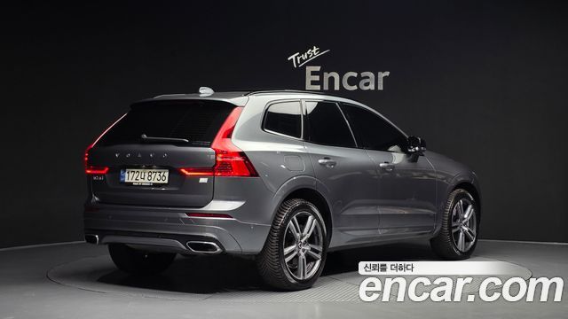 Volvo XC60 T8 R-Design — пробег 52 722 км — фото 2 из 5
