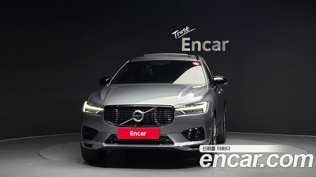 Volvo XC60 T8 R-Design — пробег 52 722 км — фото 3 из 5