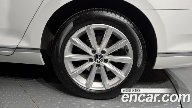 Volkswagen Passat из Кореи Encar