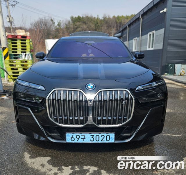 BMW i7 из Кореи Encar