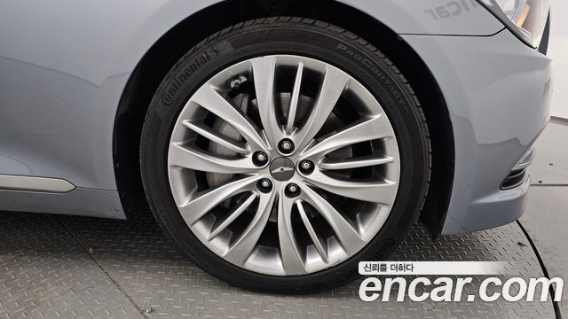 Hyundai Genesis из Кореи Encar