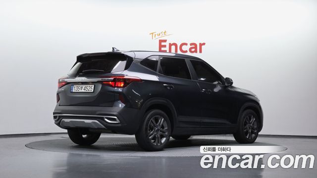 Kia Seltos из Кореи Encar