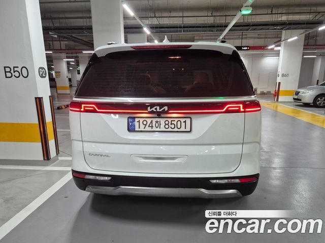 Kia Carnival Diesel 9-Seater Signature — пробег 60 000 км — фото 4 из 5