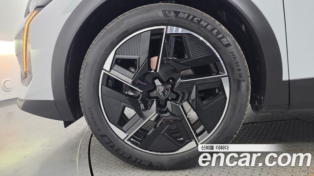 Peugeot 408 1.2 Pure Tech GT — пробег 6 257 км