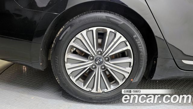 Kia K7 из Кореи Encar