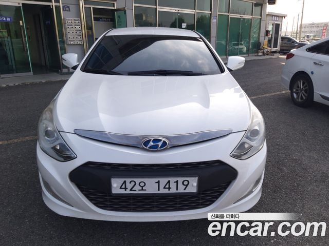 Hyundai Sonata 2.0 Premium — пробег 182 121 км — фото 2 из 5