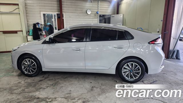 Hyundai Ioniq из Кореи Encar