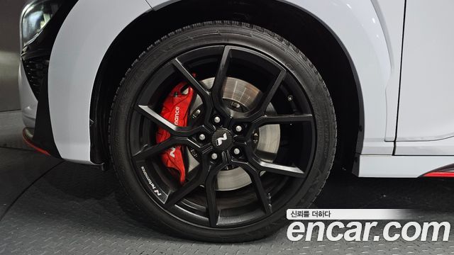 Hyundai Kona из Кореи Encar