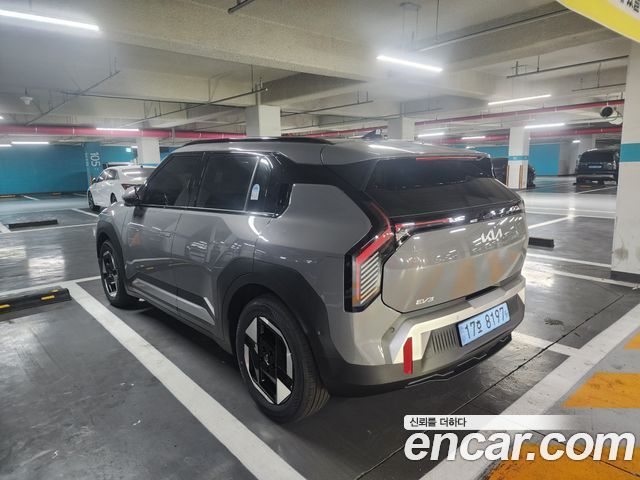 Kia EV3 из Кореи Encar