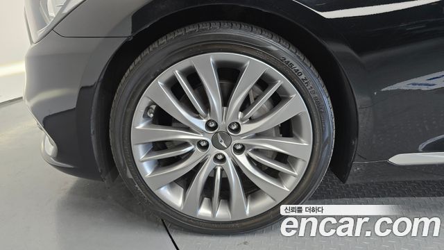 Hyundai Genesis из Кореи Encar