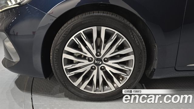 Kia K7 из Кореи Encar