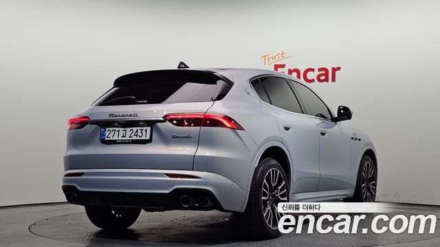 Maserati Grecale из Кореи Encar