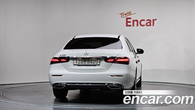 Mercedes-Benz E-Class из Кореи Encar