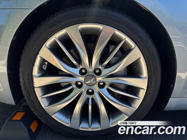 Hyundai Genesis из Кореи Encar