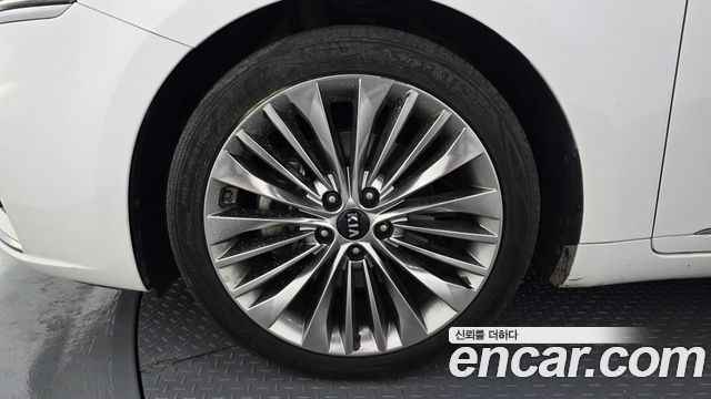 Kia K7 из Кореи Encar