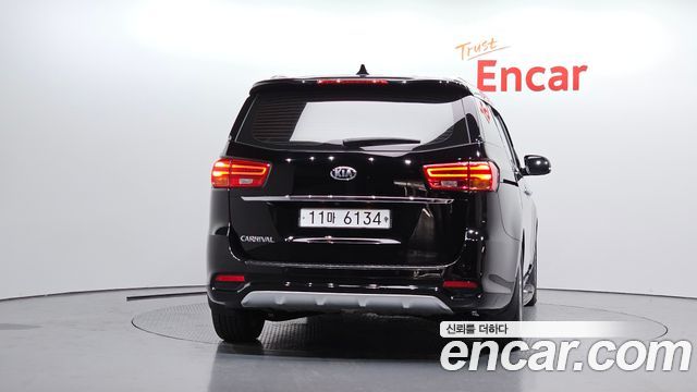 Kia Carnival из Кореи Encar