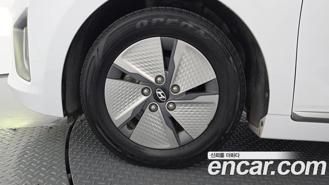 Hyundai Ioniq из Кореи Encar