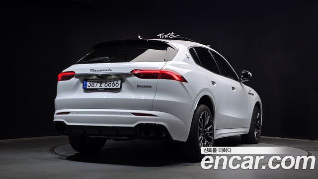 Maserati Grecale 2.0 AWD GT — пробег 47 017 км — фото 2 из 5