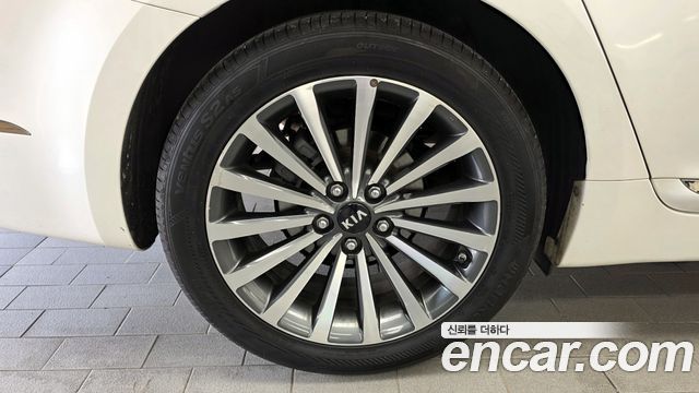 Kia K7 из Кореи Encar