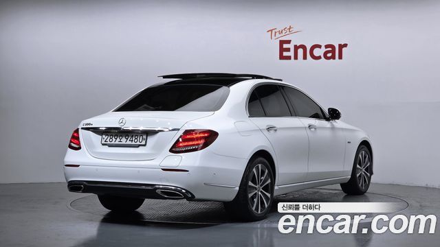 Mercedes-Benz E-Class из Кореи Encar