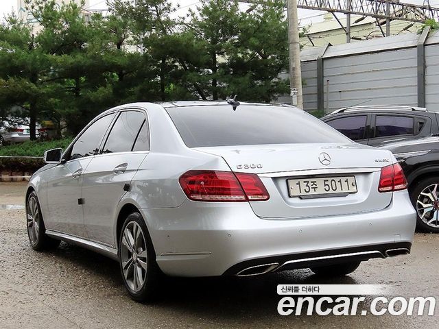 Mercedes-Benz E-Class E300 4MATIC Avantgarde — пробег 135 483 км — фото 3 из 5