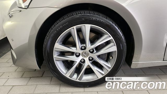 Lexus IS Supreme — пробег 97 818 км — фото 5 из 5