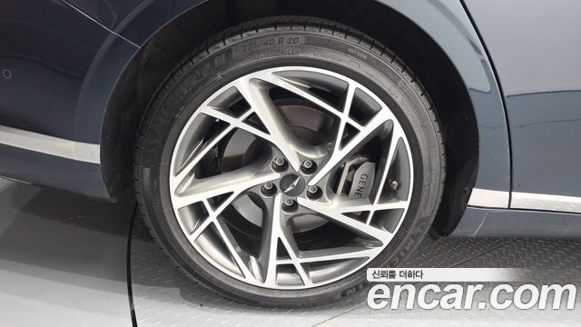 Genesis G90 из Кореи Encar