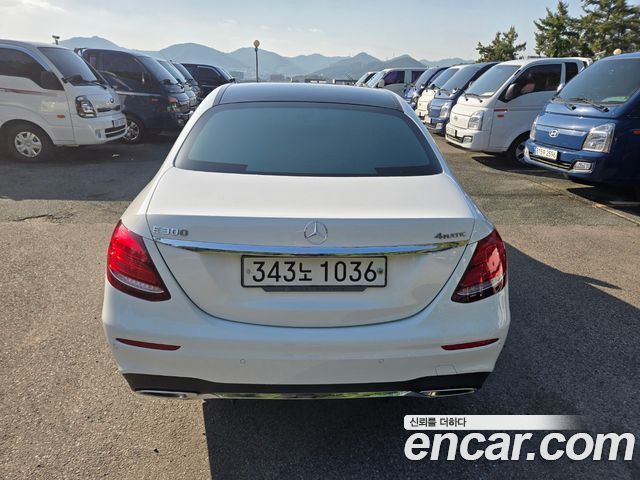 Mercedes-Benz E-Class из Кореи Encar