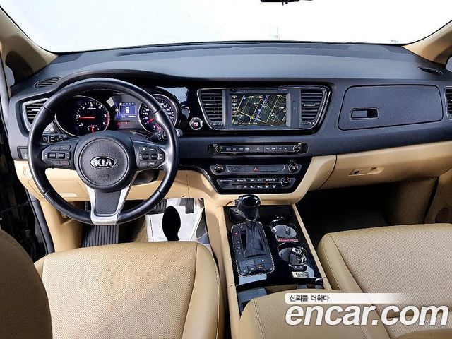 Kia Carnival 5-seater Wheelchair lift — пробег 83 430 км — фото 5 из 5