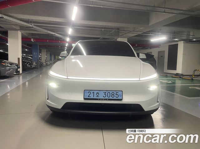 Tesla Model Y Premium RWD — пробег 600 км — фото 5 из 5