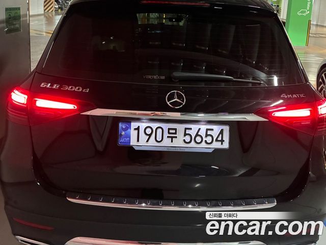Mercedes-Benz GLE-Class GLE300d 4MATIC — пробег 17 000 км — фото 5 из 5