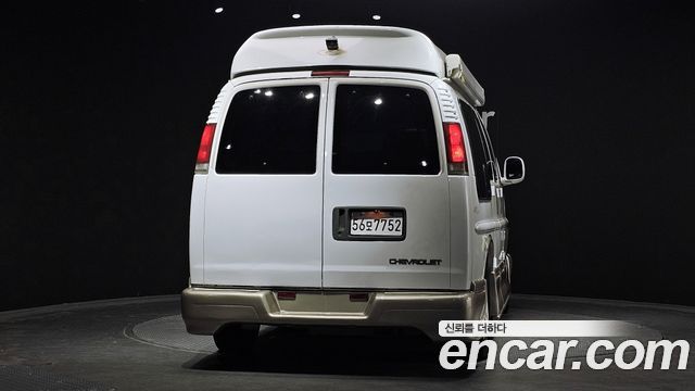 Chevrolet Chevy Van 11-Seater — пробег 212 244 км