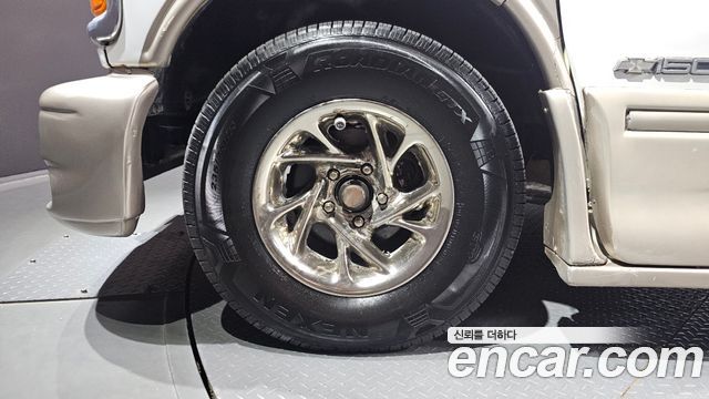 Chevrolet Chevy Van 11-Seater — пробег 212 244 км