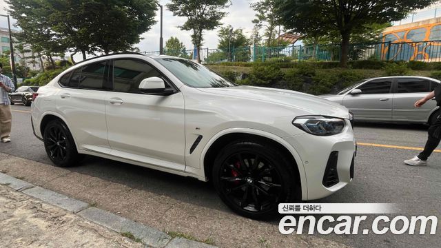 BMW X4 xDrive20i M Sports Pro — пробег 95 300 км — фото 2 из 5